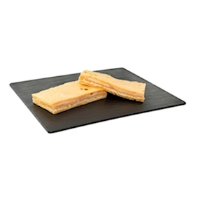 Sandwich triple de pan de miga de espinacas con atún, huevo y aceitunas (unidad), 70 gramos