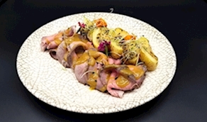 Roastbeef de Ternera con Patatas Baby al Chimichurry